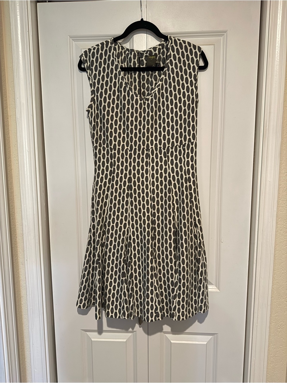Taylor Black and Cream Sleeveless Geometric Fit-and-Flare Dress
